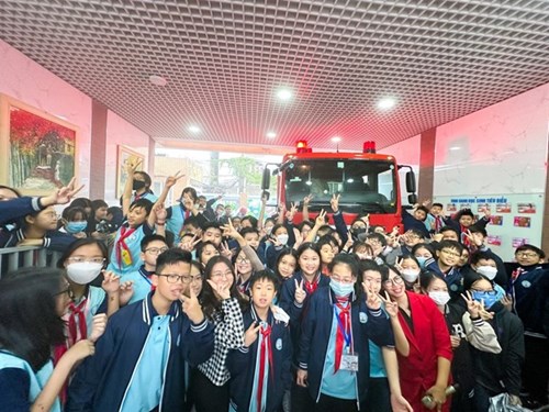 Lễ tuyên truyền phổ biến kiến thức pháp luật, diễn tập phương án phòng cháy chữa cháy và cứu nạn cứu hộ tại trường THCS Thanh Xuân Trung.